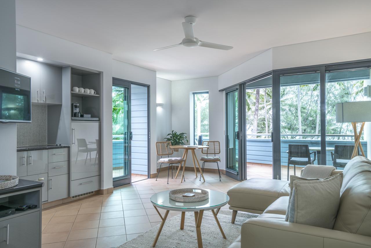 Superior Suite with Sea View - Free Wifi & Parking